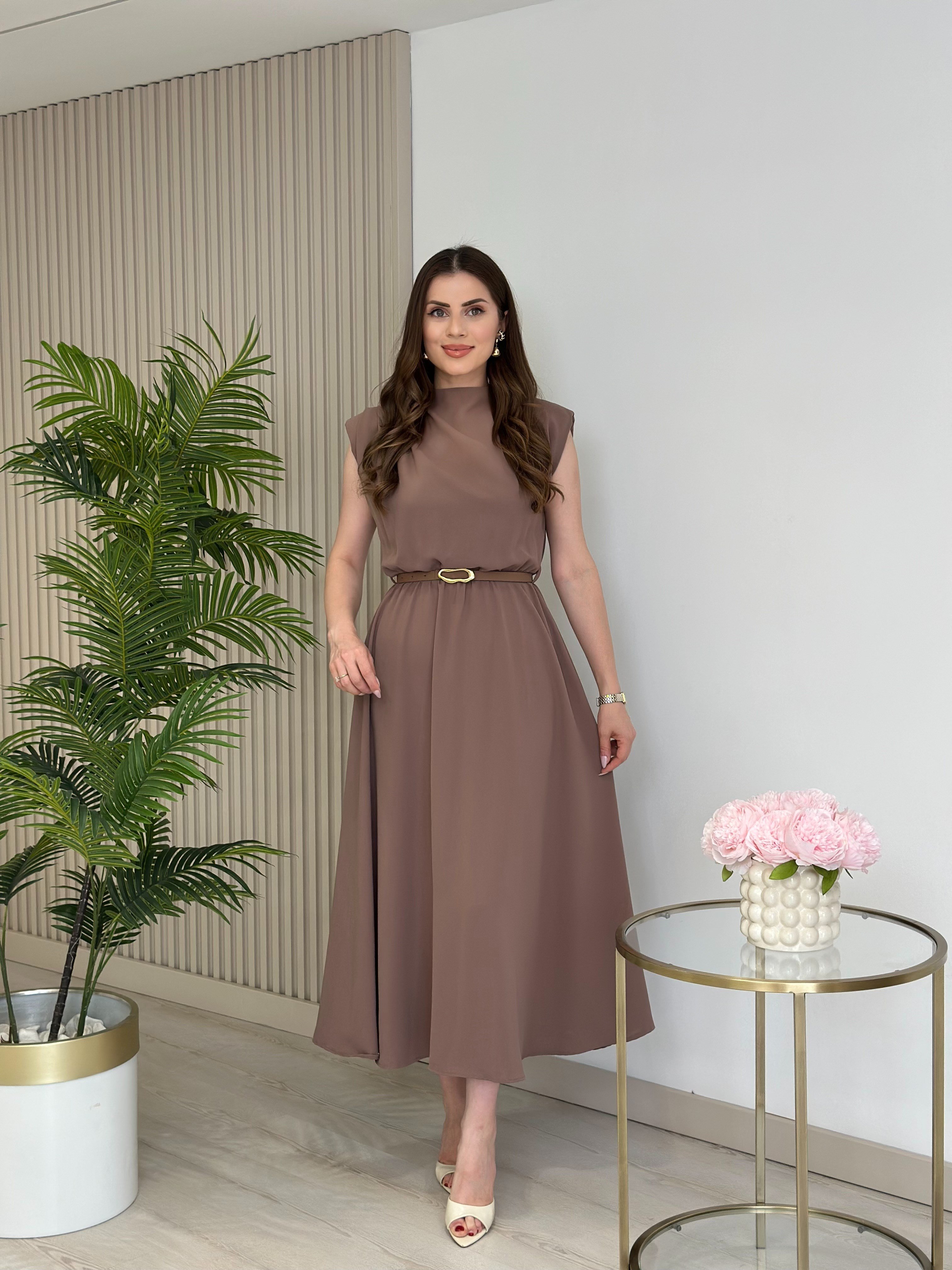 Vatkalı Drape Detaylı Kemerli Elbise Vizon