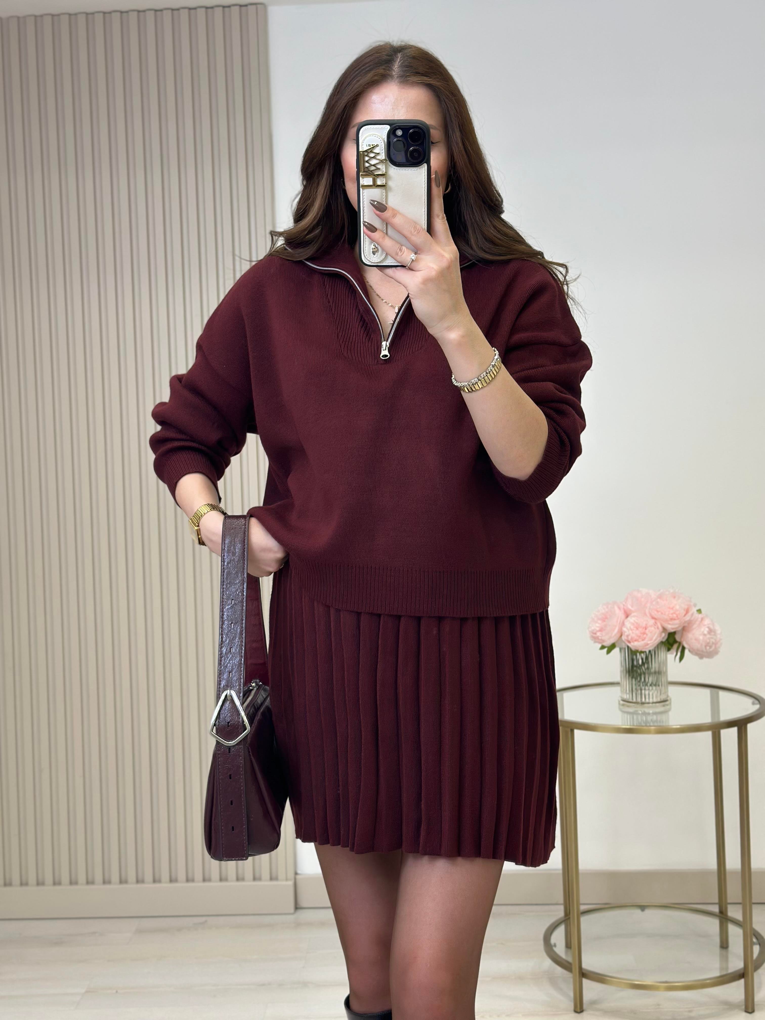 Yakası Fermuarlı Pileli Etekli Çelik Örme Triko Takım Bordo
