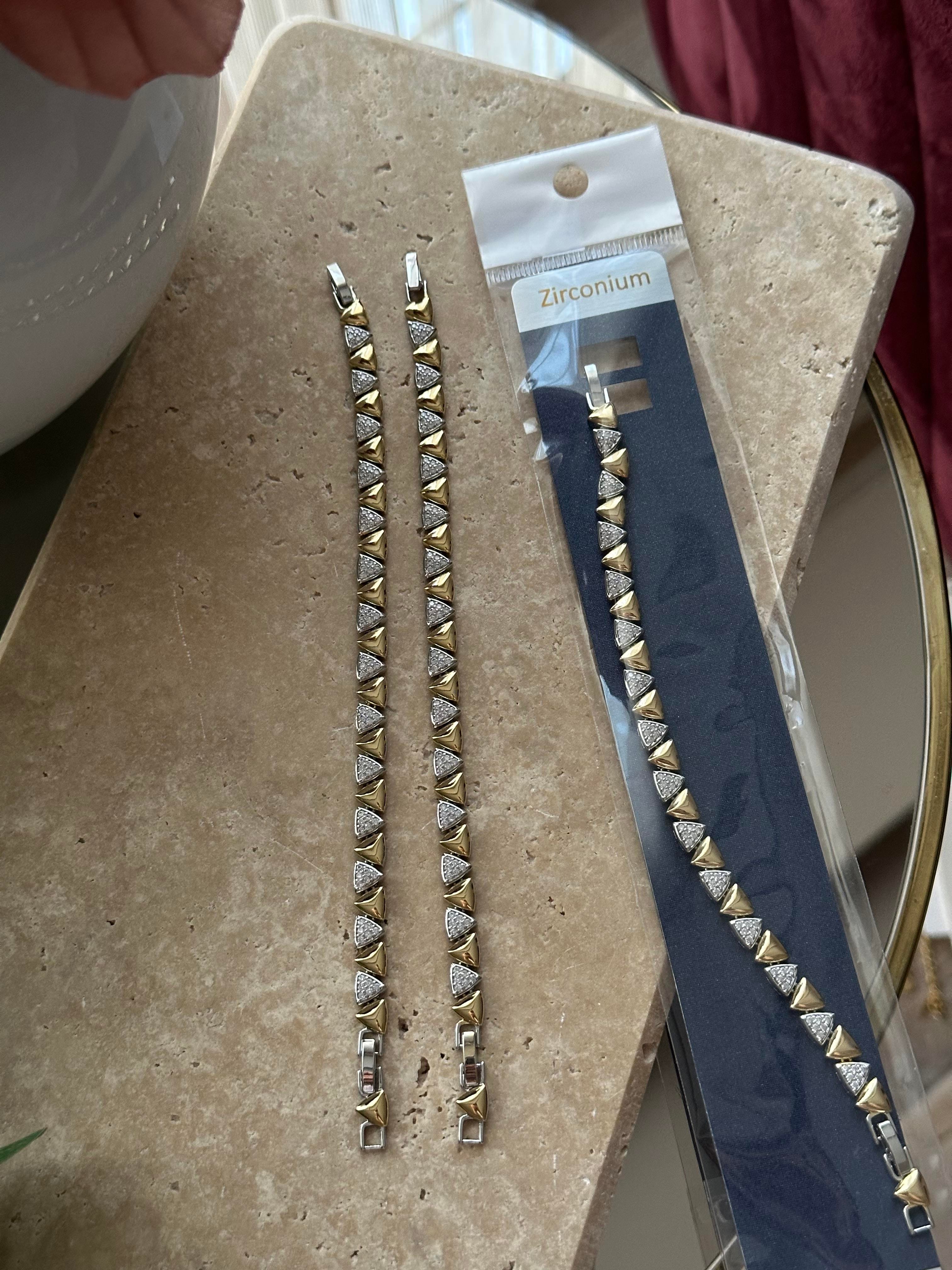 Zirconium Üçgen Taşlı Bileklik 