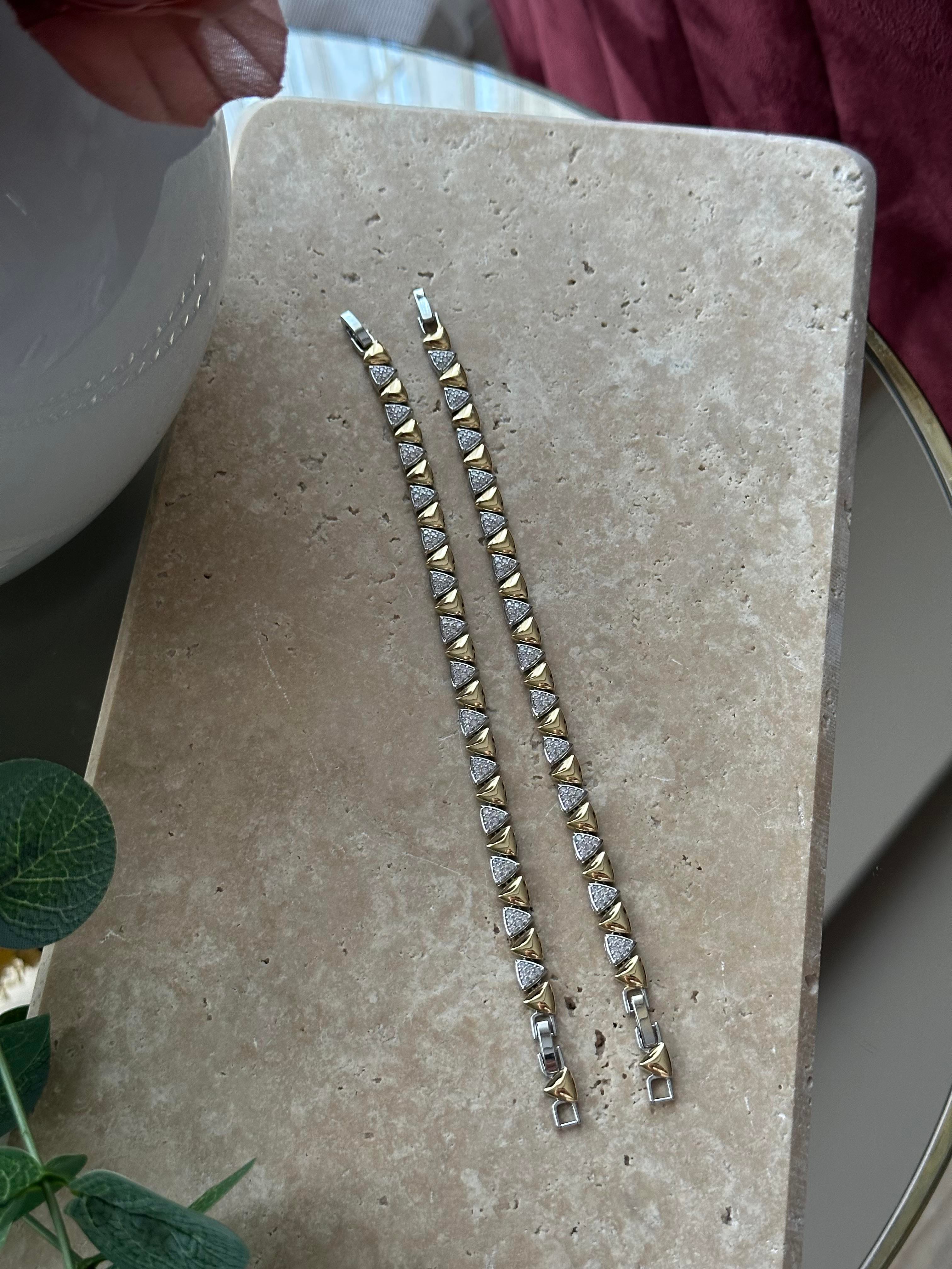 Zirconium Üçgen Taşlı Bileklik 