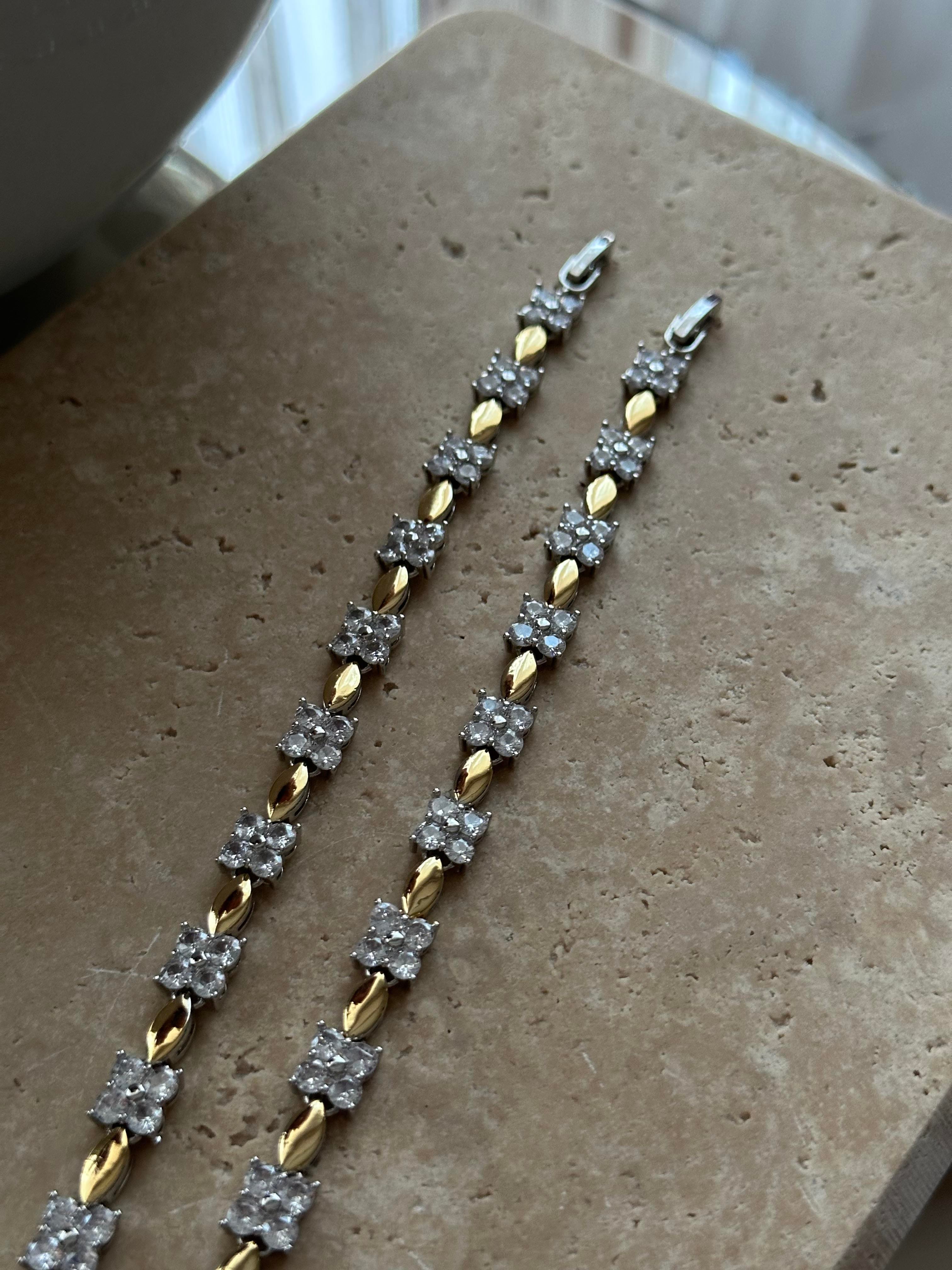 Zirconium Üçgen Taşlı Bileklik 