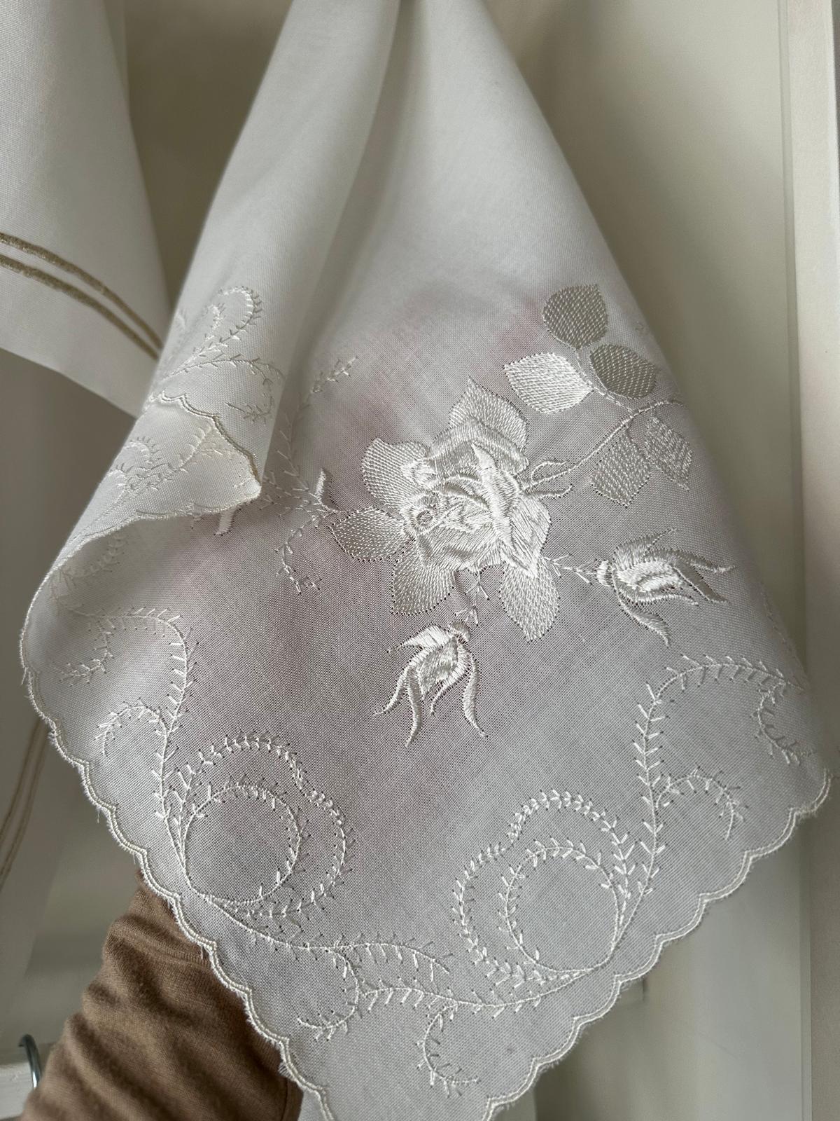 Gül brode amerikan servis 2 li paket 37*47 cm