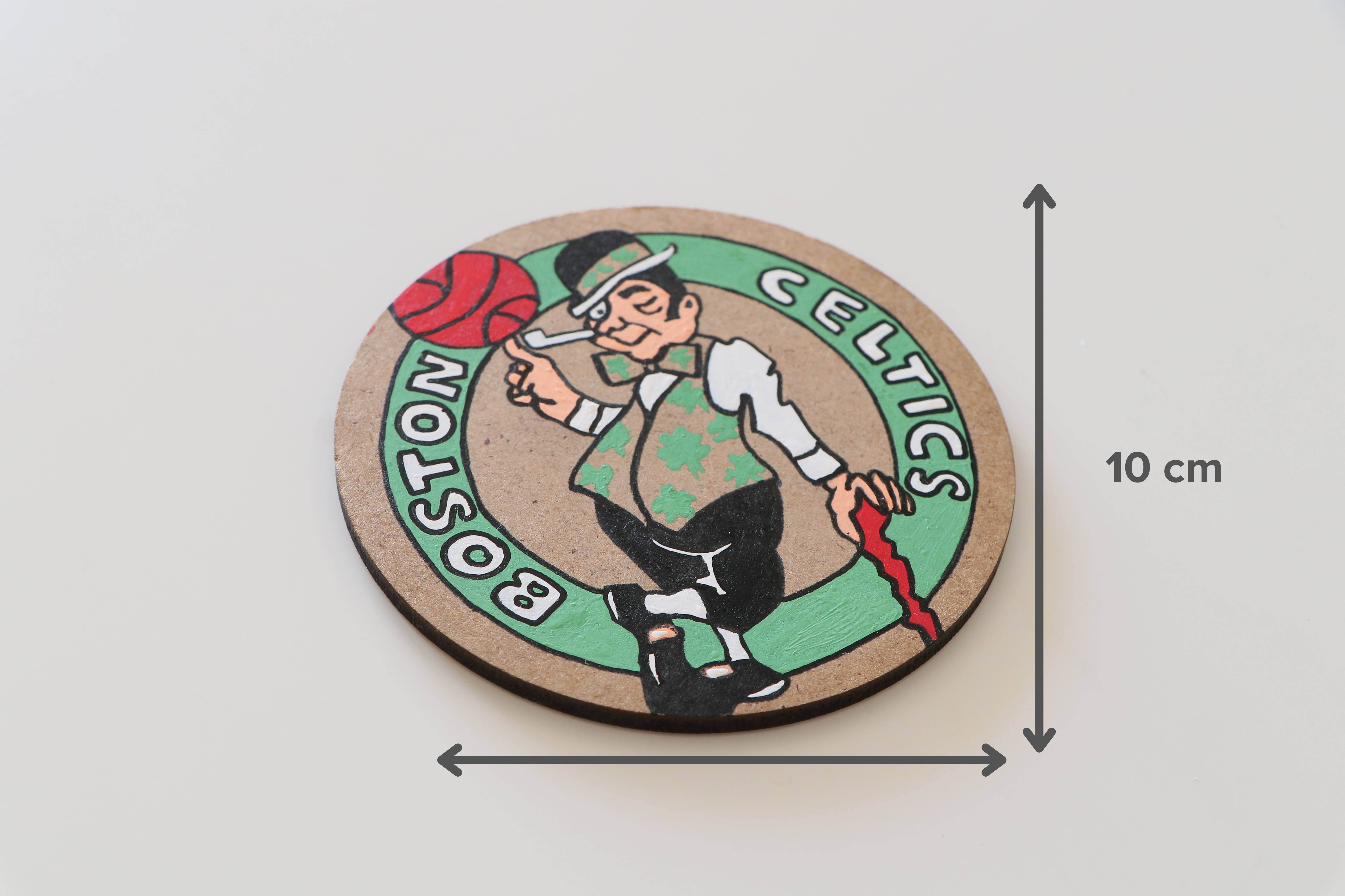 Duralit Üzerine Akrilik Boya Resim - 10 cm Çapında - Resim + Şövale Bir Arada - Basketbol Takımı: Boston Celtics