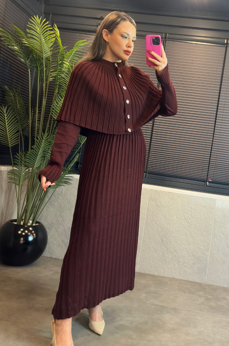 Bordo Pelerin Detaylı Piliseli Triko Elbise (2'li Set)