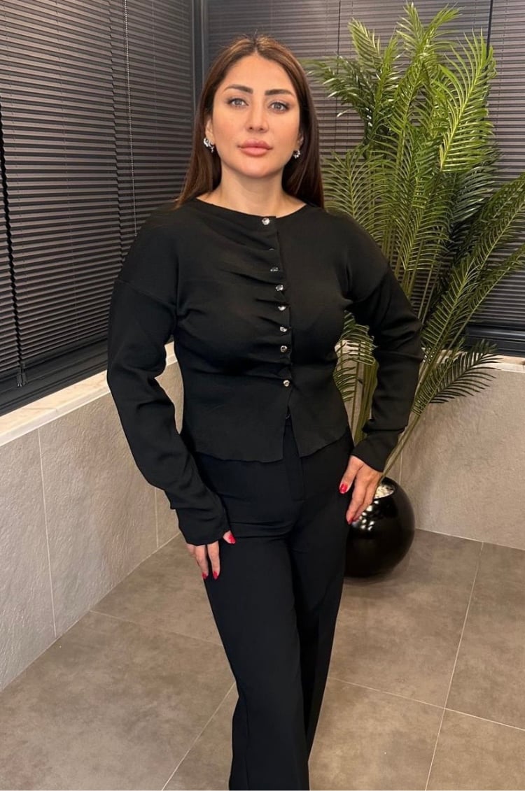 Büzgü Detaylı Siyah Triko Hırka