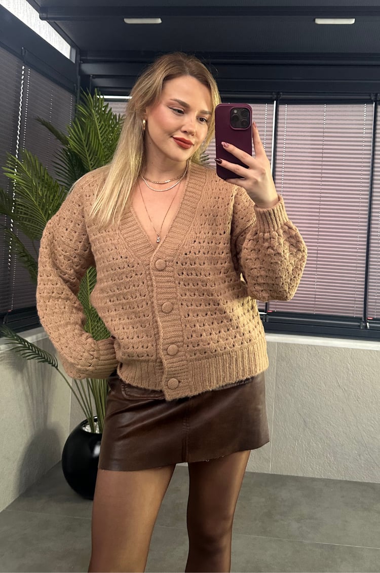 Camel Delikli Örgü Model Hırka