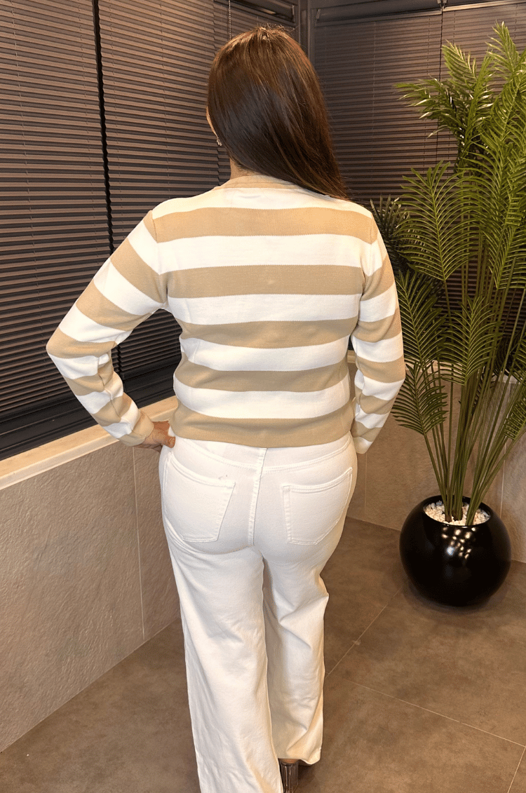 Çizgi Detaylı Gümüş Düğmeli Camel Hırka