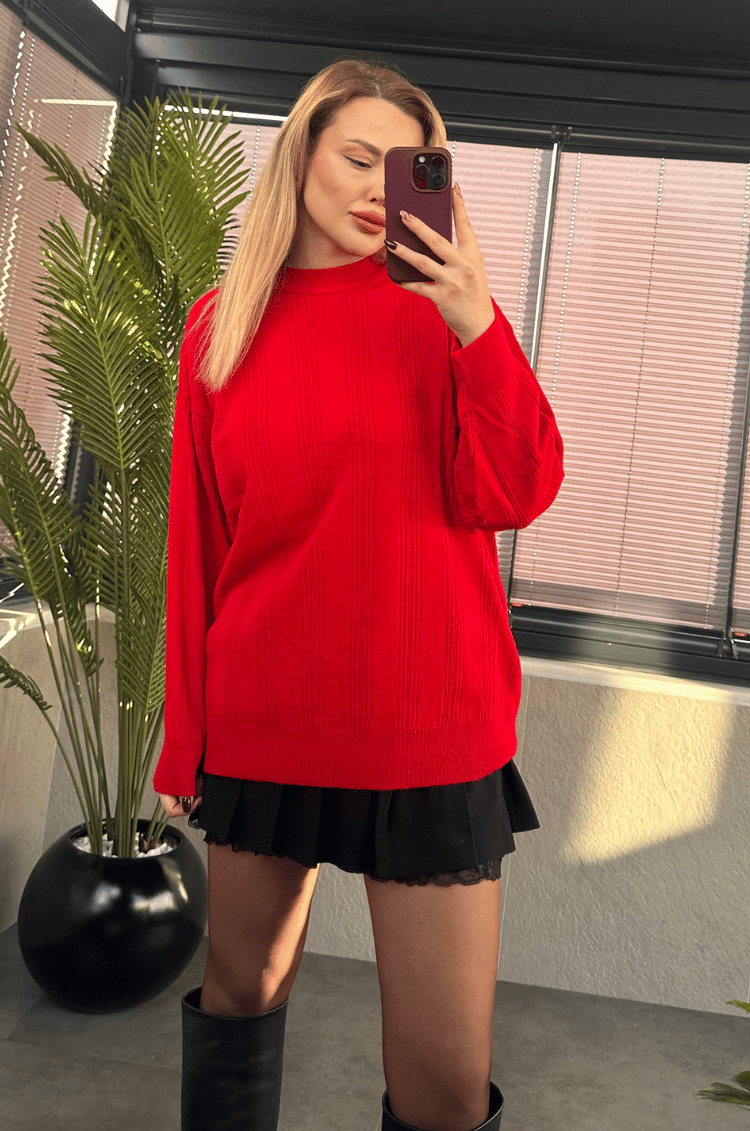 Kırmızı Yarı Boğazlı Fitilli Oversize Kazak