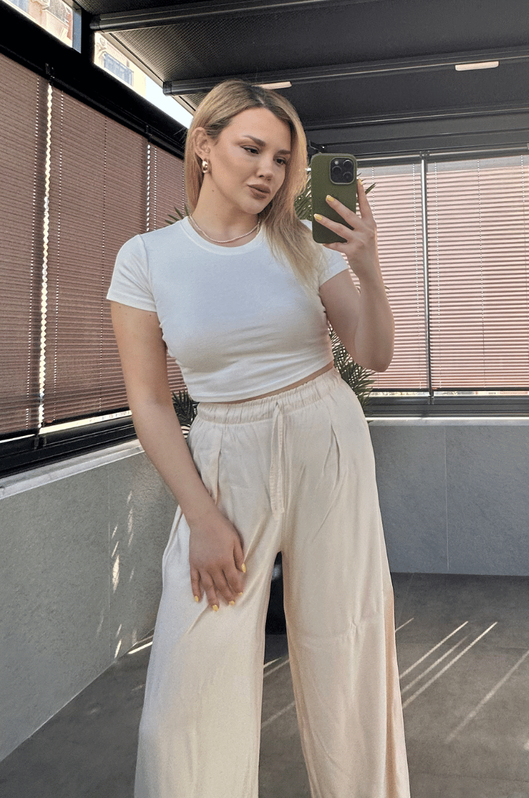 Krem Rengi Yarım Kollu Slim Basic Crop 