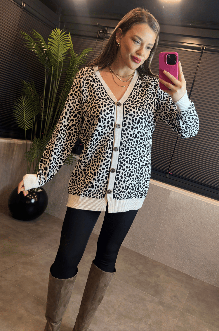 Leopar Desenli Beyaz Hırka