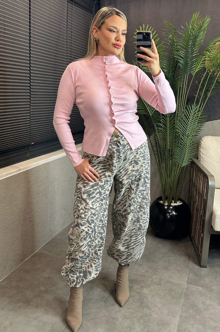 Pembe Büzgü Detaylı Triko Hırka