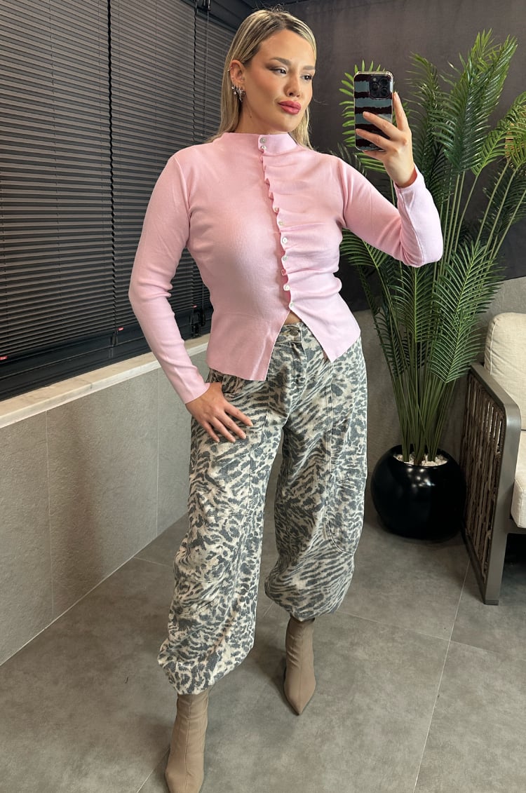 Pembe Büzgü Detaylı Triko Hırka