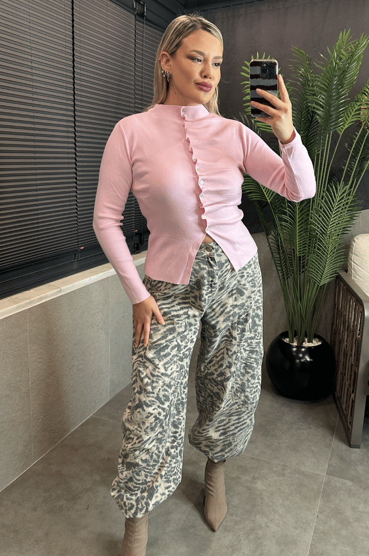 Pembe Büzgü Detaylı Triko Hırka
