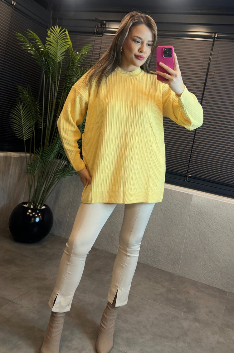 Sarı Yarı Boğazlı Fitilli Oversize Kazak 