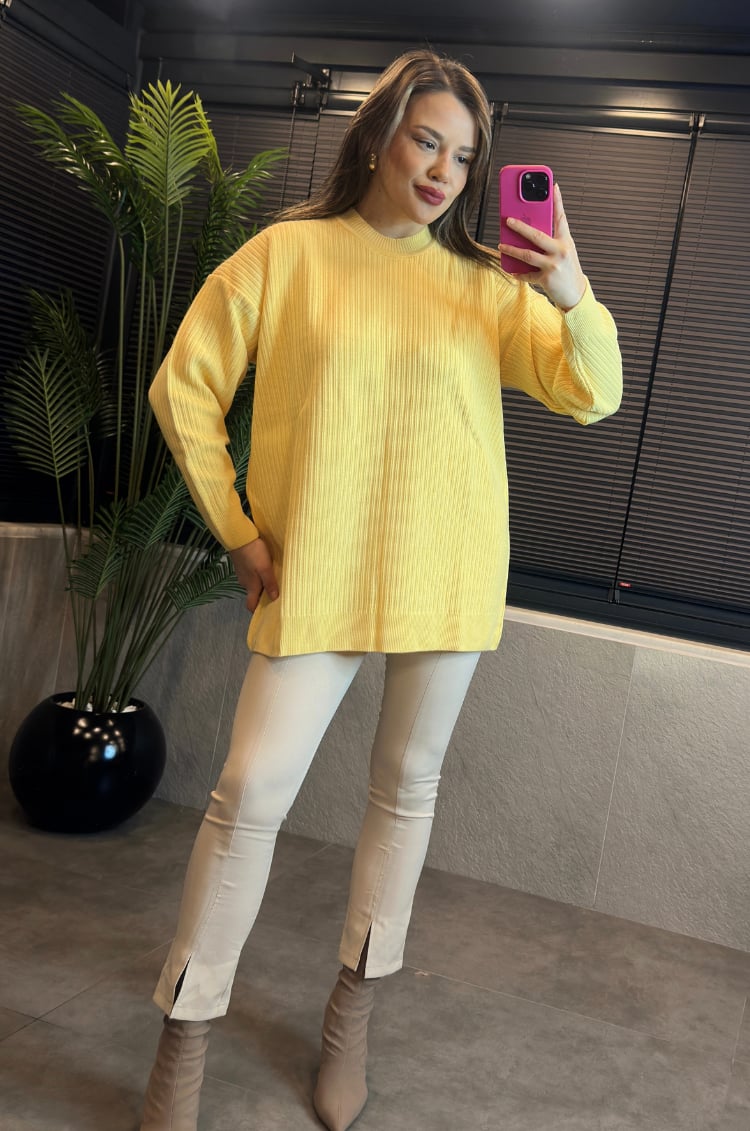 Sarı Yarı Boğazlı Fitilli Oversize Kazak 