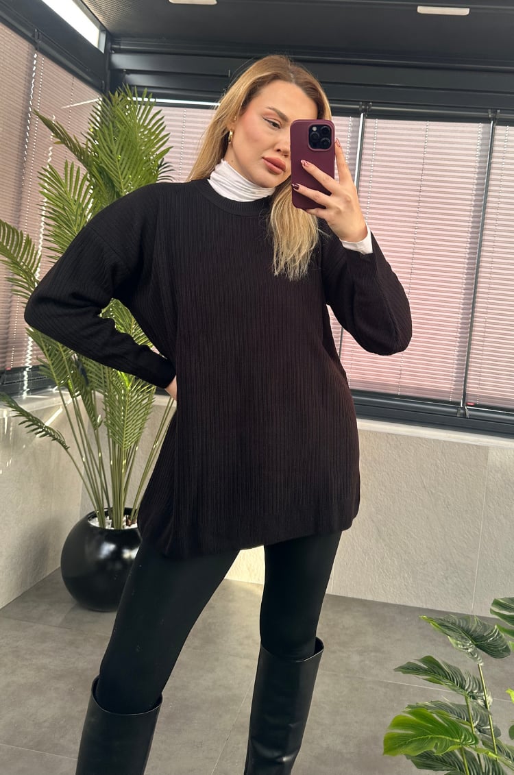 Siyah Yarı Boğazlı Fitilli Oversize Kazak