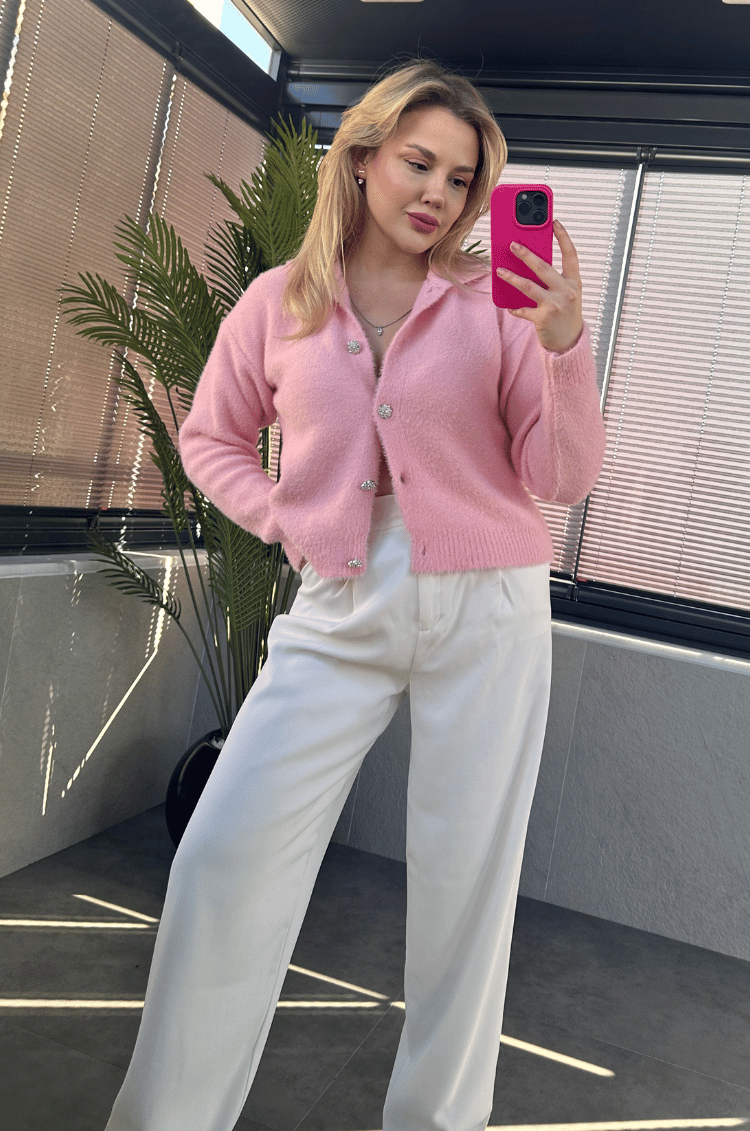 Yaka Detaylı Gümüş Taş Düğmeli Pembe Hırka