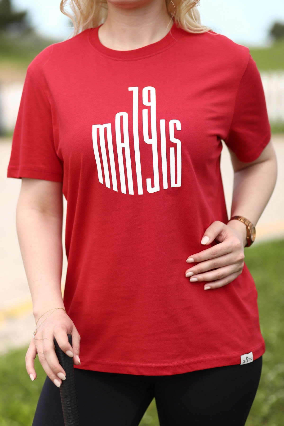 19 Mayıs Şekilli Baskılı Tişört Kırmızı