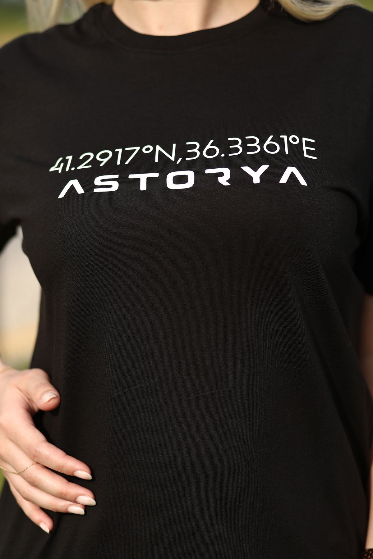 Astorya Koordinat Baskılı Tişört Siyah