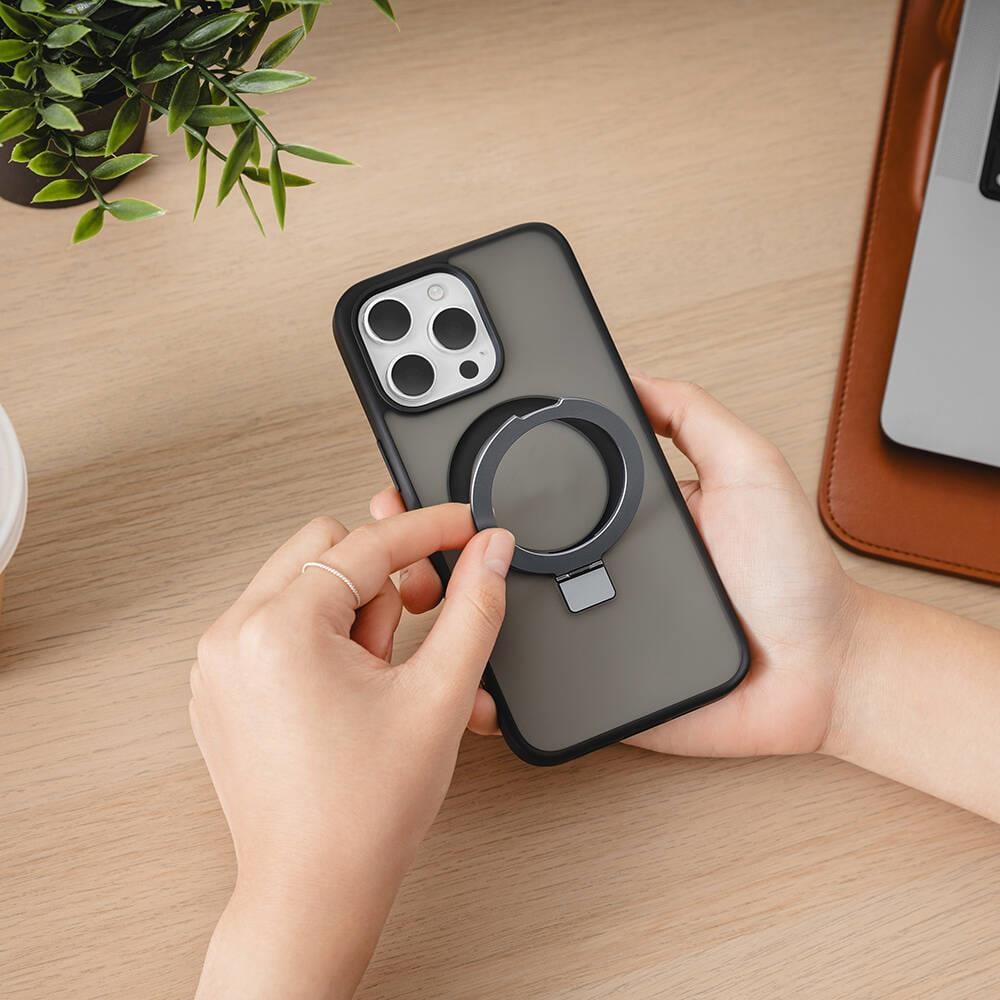 Apple iPhone 15 Pro Max Kılıf M-safe Şarj Özellikli Yüzük Standlı Lisanslı Switcheasy Magstand-M Kapak