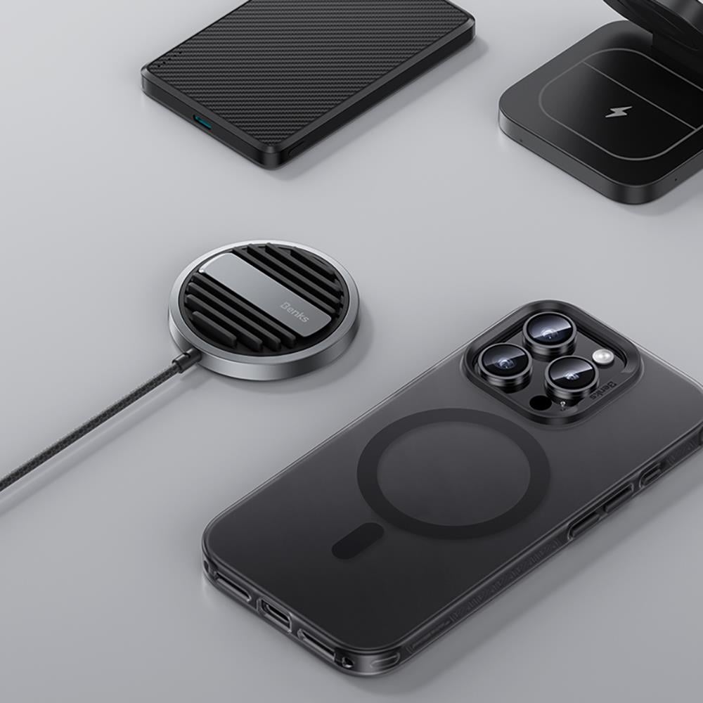Apple iPhone 17 Kılıf M-safe Şarj Özellikli Benks Lucid Armor Kapak