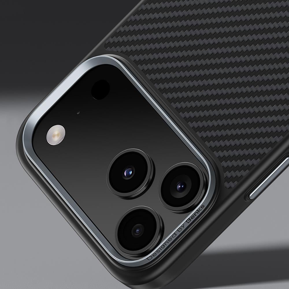 Apple iPhone 17 Pro Kılıf Karbon Fiber M-safe Şarj Özellikli Benks Hybrid ArmorPro 600D Kevlar Kapak