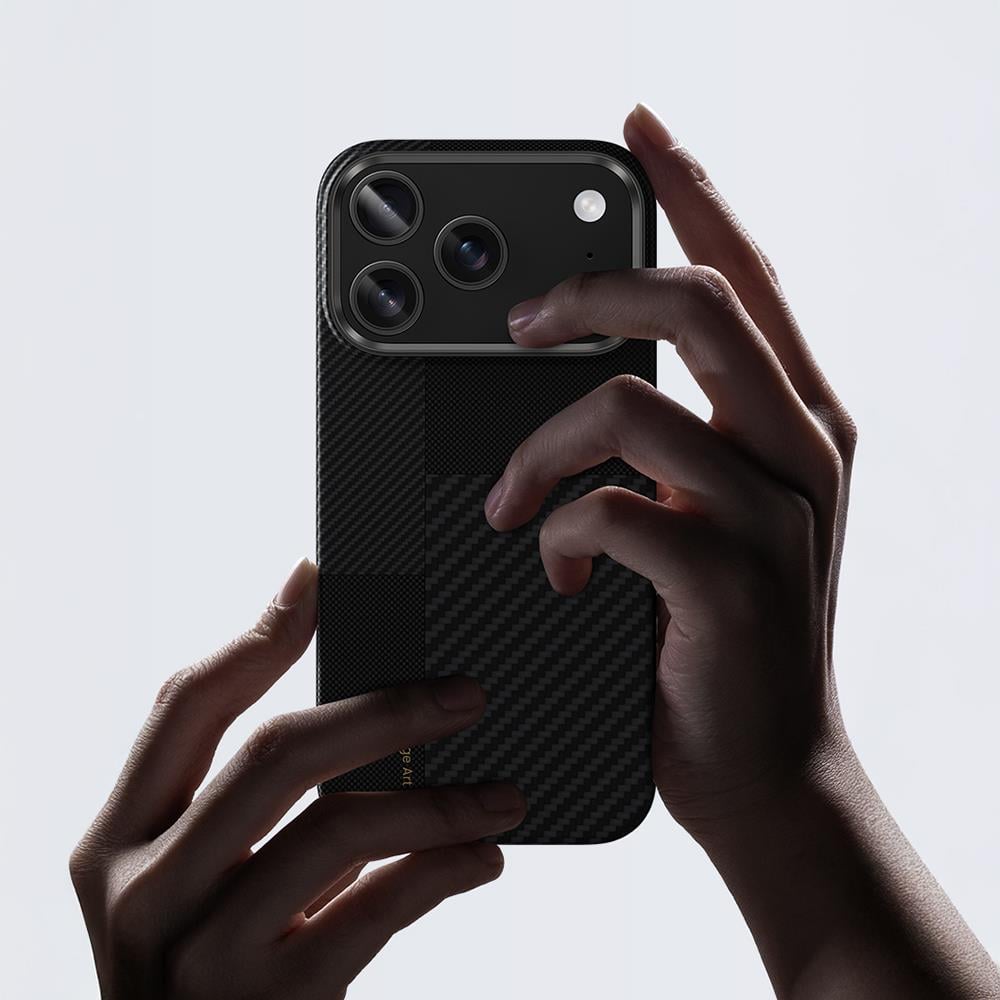 Apple iPhone 17 Pro Max Kılıf M-safe Şarj Özellikli Karbon Fiber Benks Montage ArmorAir Kevlar Kapak