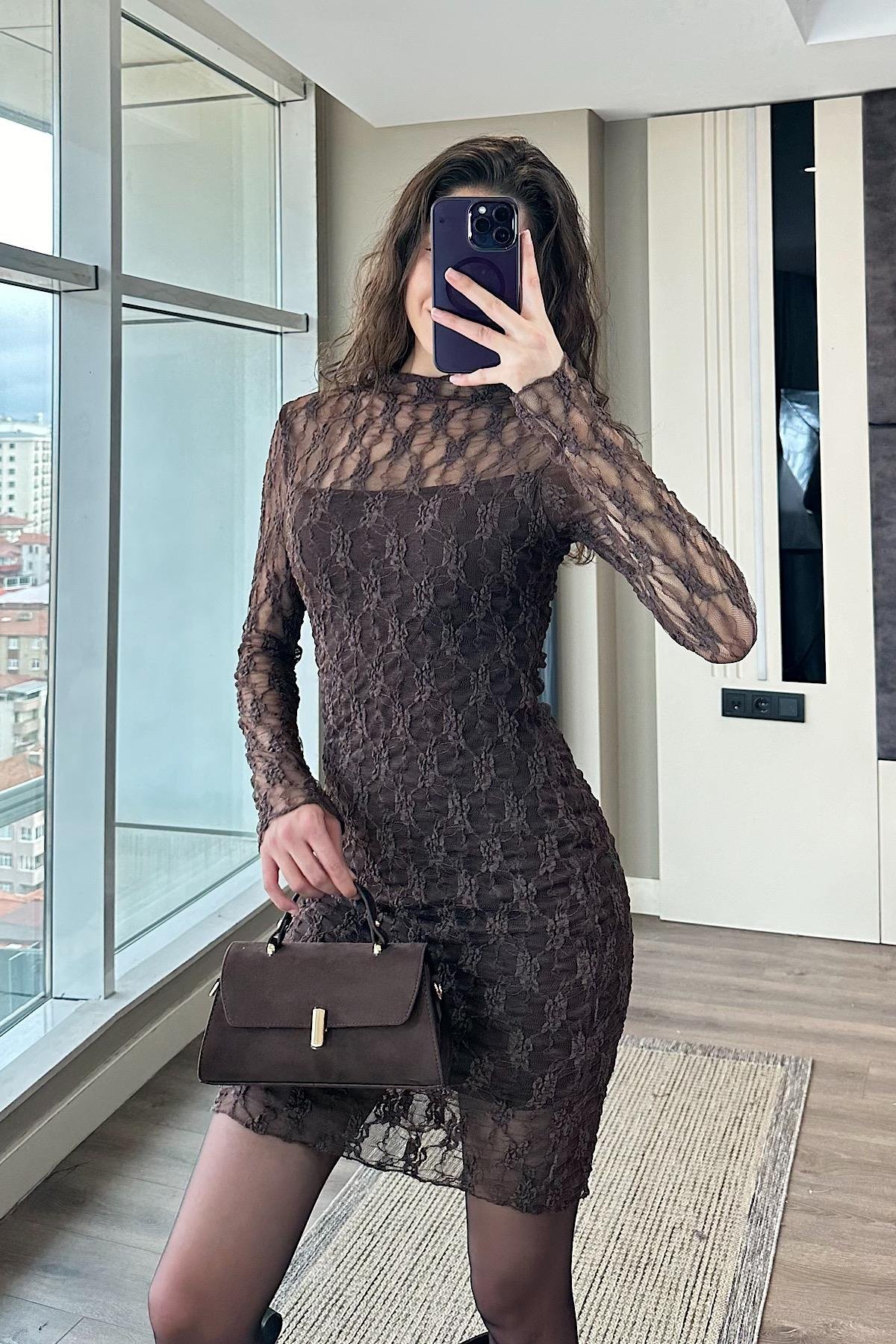 DANTELLİ YAKALI ELBİSE-kahve