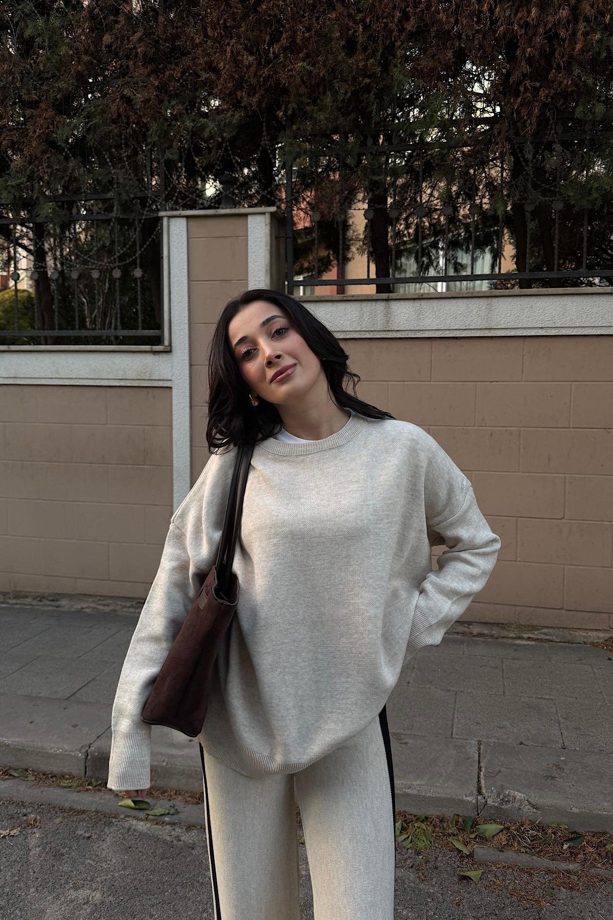 ŞERİTLİ TRİKO TAKIM-ekru