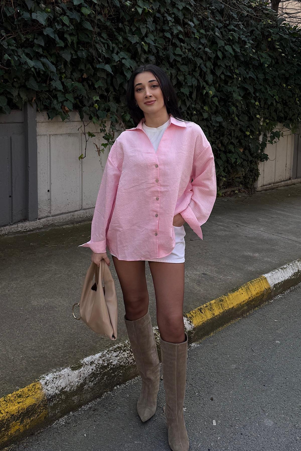 V YAKA ÇİZGİLİ GÖMLEK-Pembe 