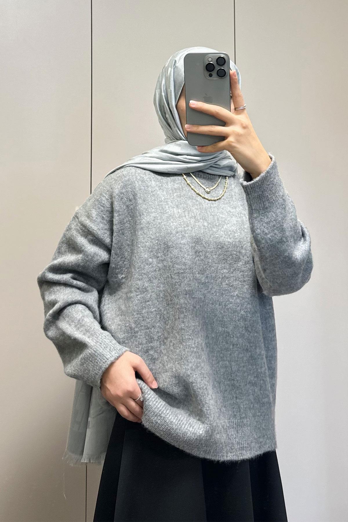 BİSİKLET YAKA MARKA MODEL TÜYLÜ KAZAK GRİ