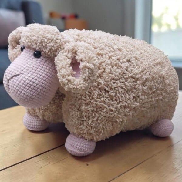 Amigurumi kuzu yastık