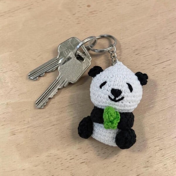 Amigurumi panda anahtarlik