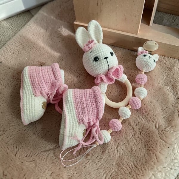 Amigurumi yeni doğan hediyesi