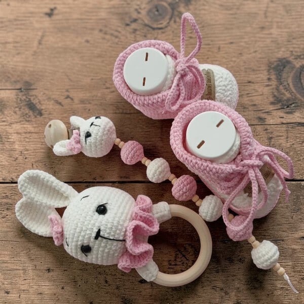 Amigurumi yeni doğan hediyesi