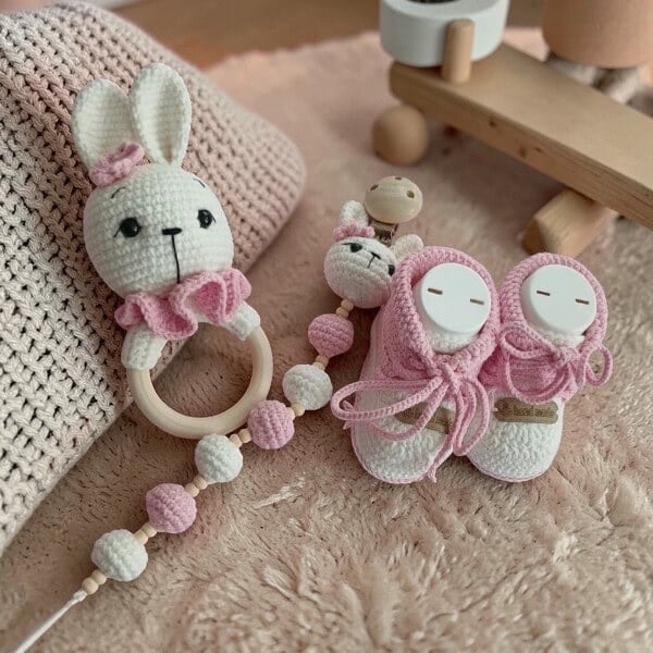 Amigurumi yeni doğan hediyesi