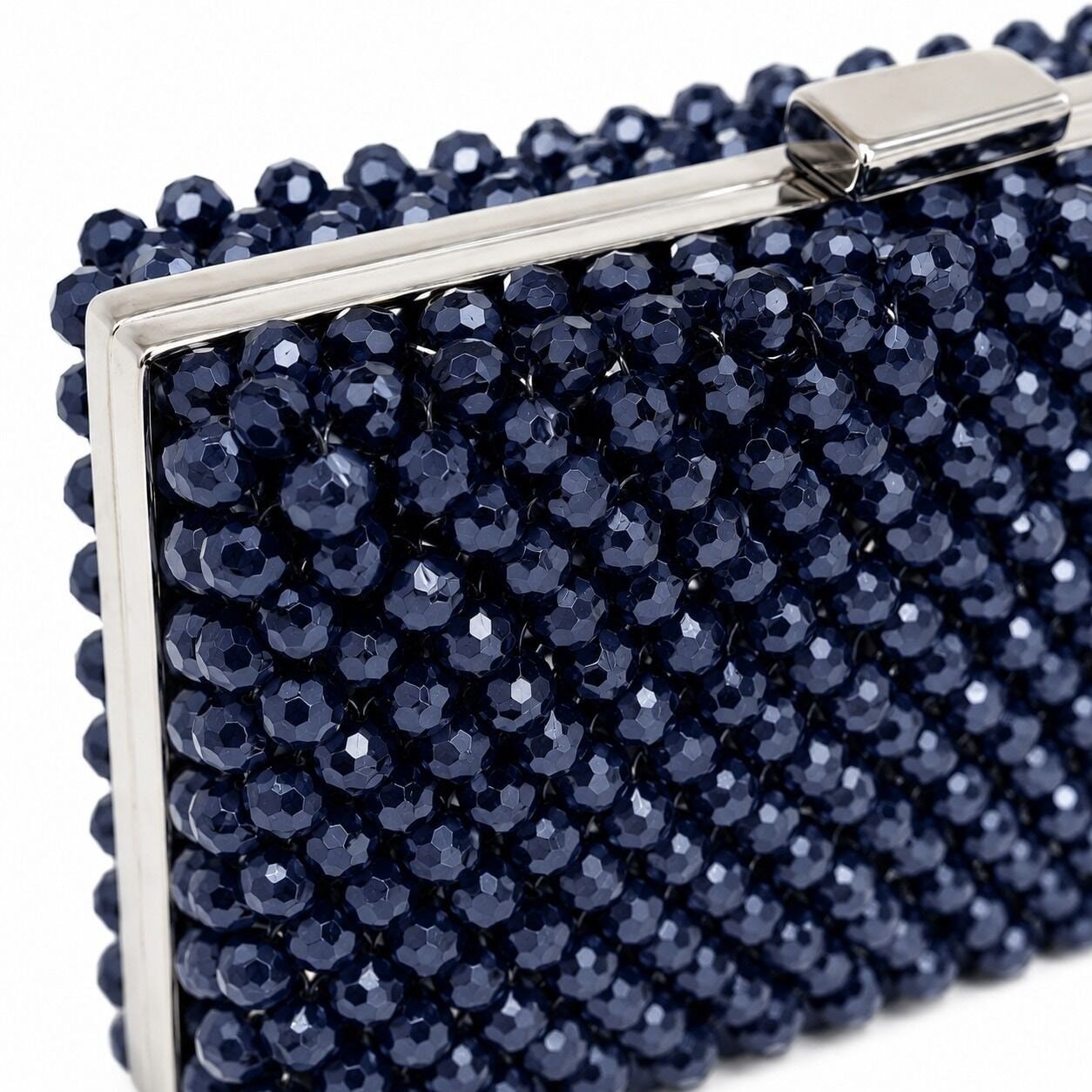 clutch-abyss--be49-.jpeg?revision=1779724483