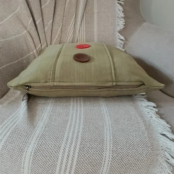 Düğme Detaylı Haki Dekoratif 2 li Takım Kırlent Kılıfı