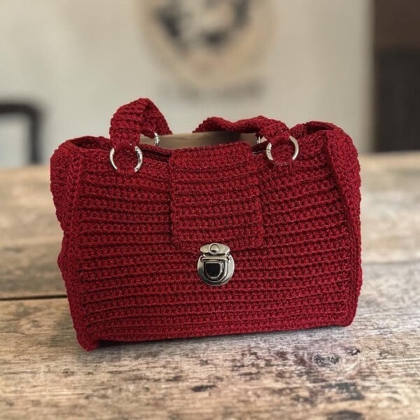 Ruby Mini Örgü Çanta Metal Kilitli Tasarım