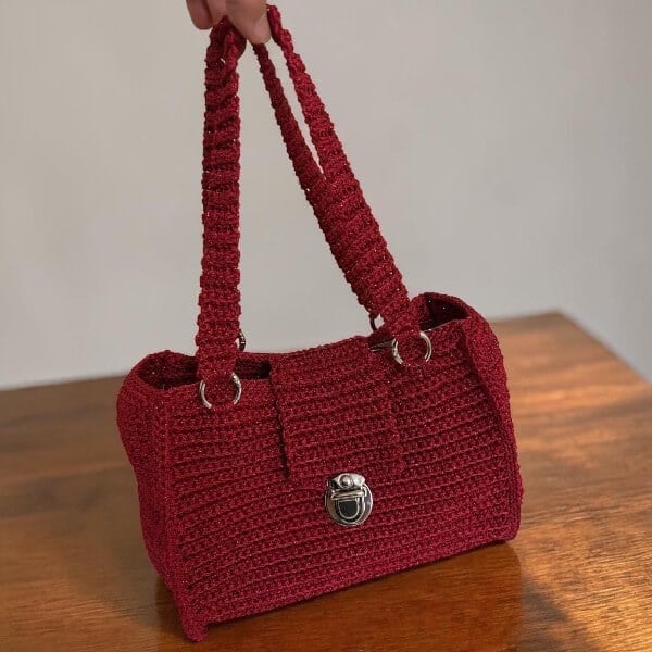 Ruby Mini Örgü Çanta Metal Kilitli Tasarım