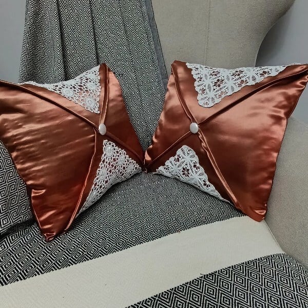 Saten Dantel Detaylı 2Li Takım Kırlent kılıfı 