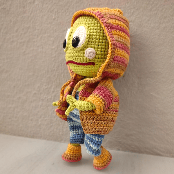 Sir Green Amigurumi El Yapımı Şapkalı Oyuncak