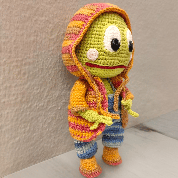 Sir Green Amigurumi El Yapımı Şapkalı Oyuncak