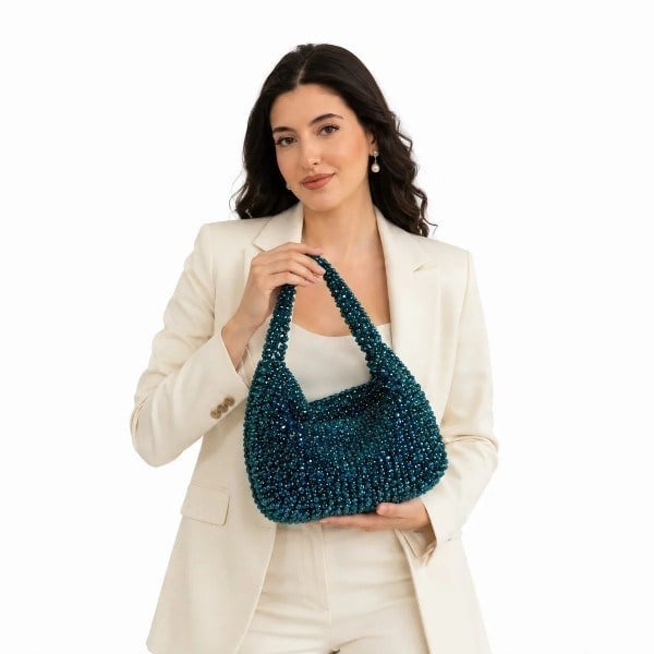 Velora Azurea