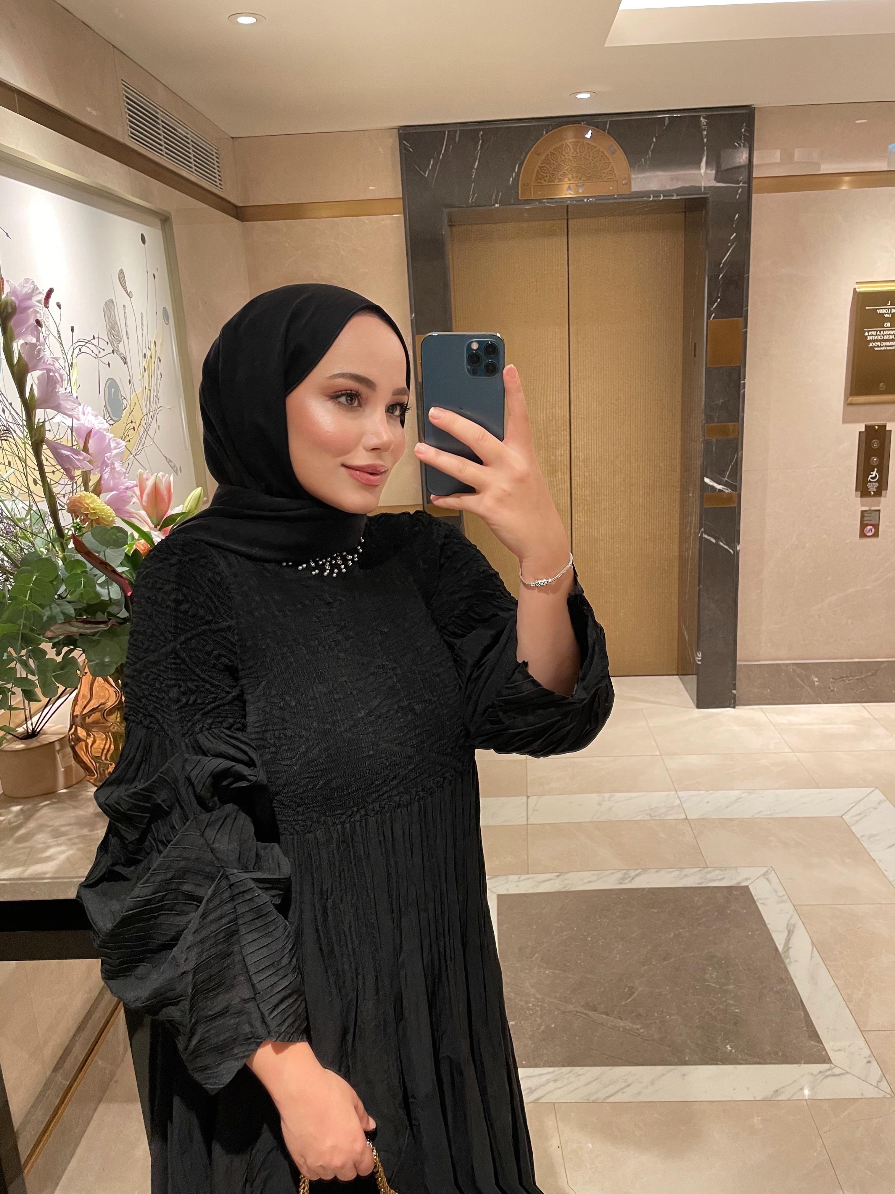 İnci Yakalı Elbise 