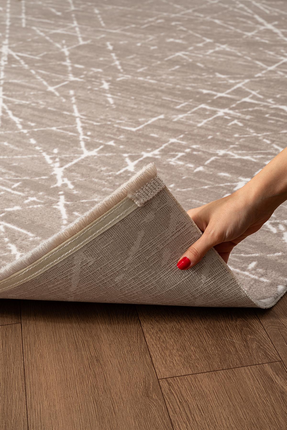 Clay CT006A Bej Halı Modern Geometrik Desenli Triko Akrilik Pamuk Tabanlı Kaymaz Salon Halısı