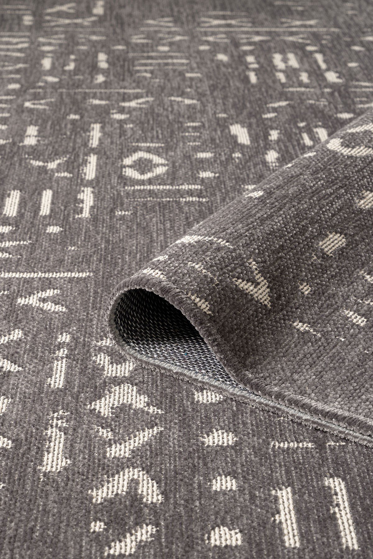 Mikasa MKS01Z Antrasit Dekoratif Şönil Kilim İskandinav Desen Yıkanabilir Yumuşak Kaymaz Taban Halı