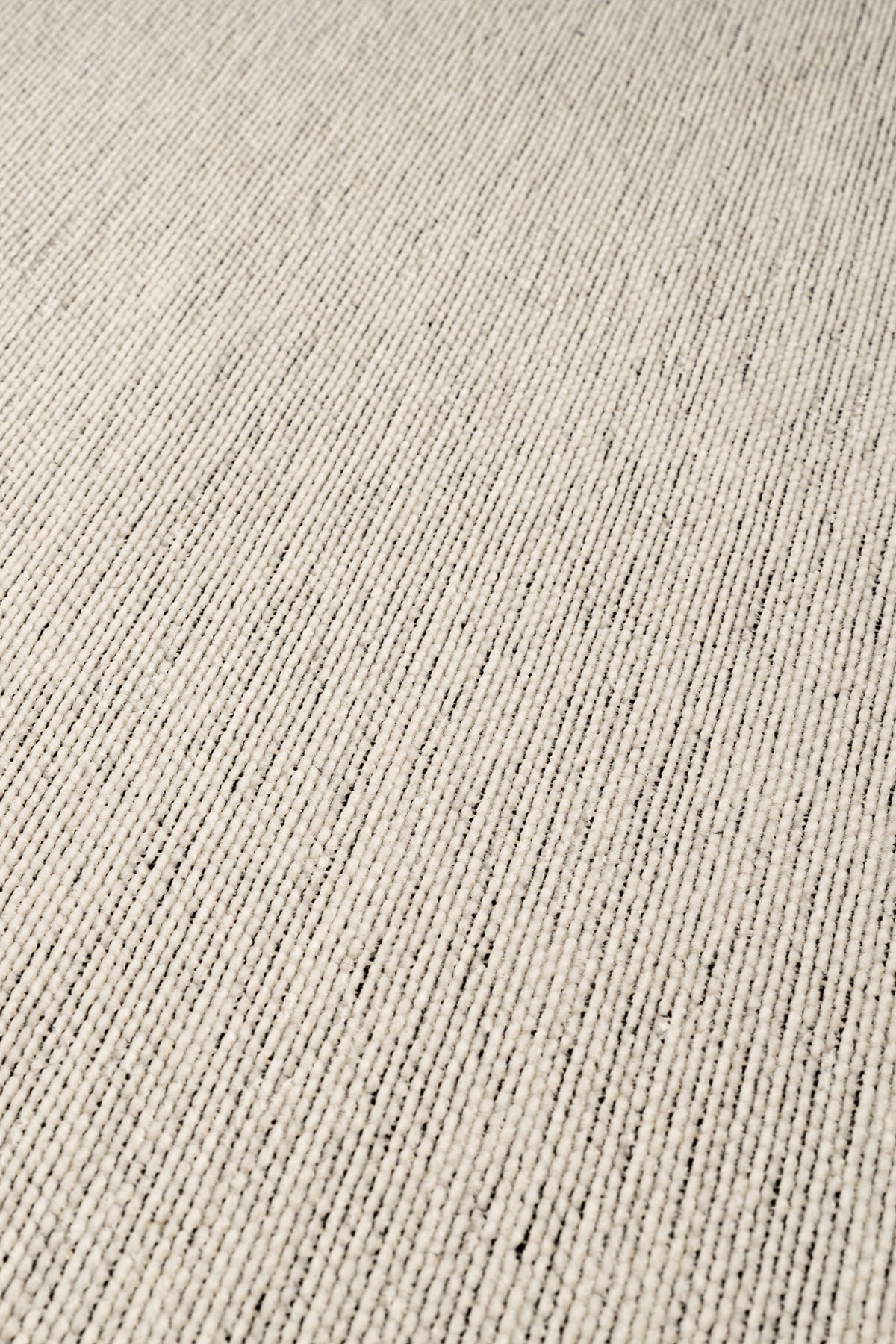 Valerıa VLR01W Krem Beyaz Dekoratif Şönil Kilim Modern Desen Yıkanabilir Yumuşak Kaymaz Taban Halı