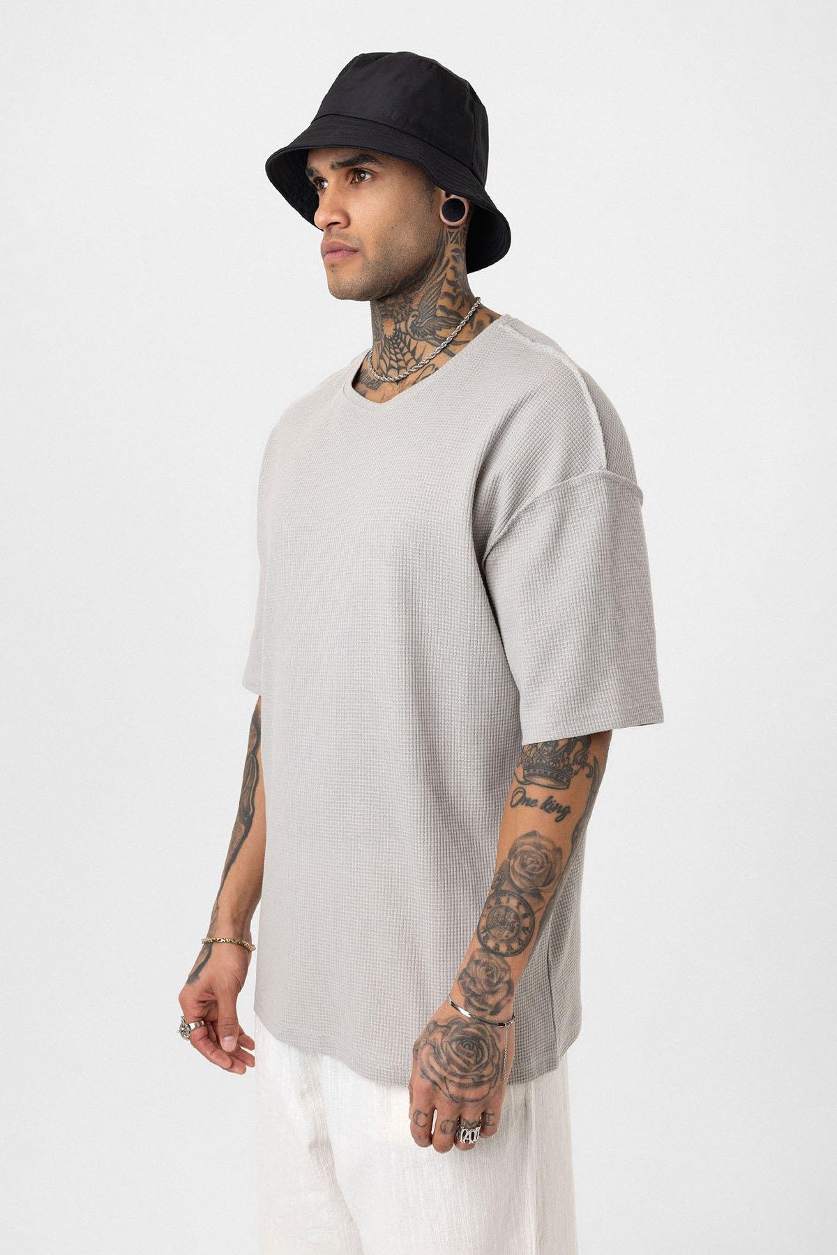 Arka Yazı Baskılı Oversize Triko Tişört Gri