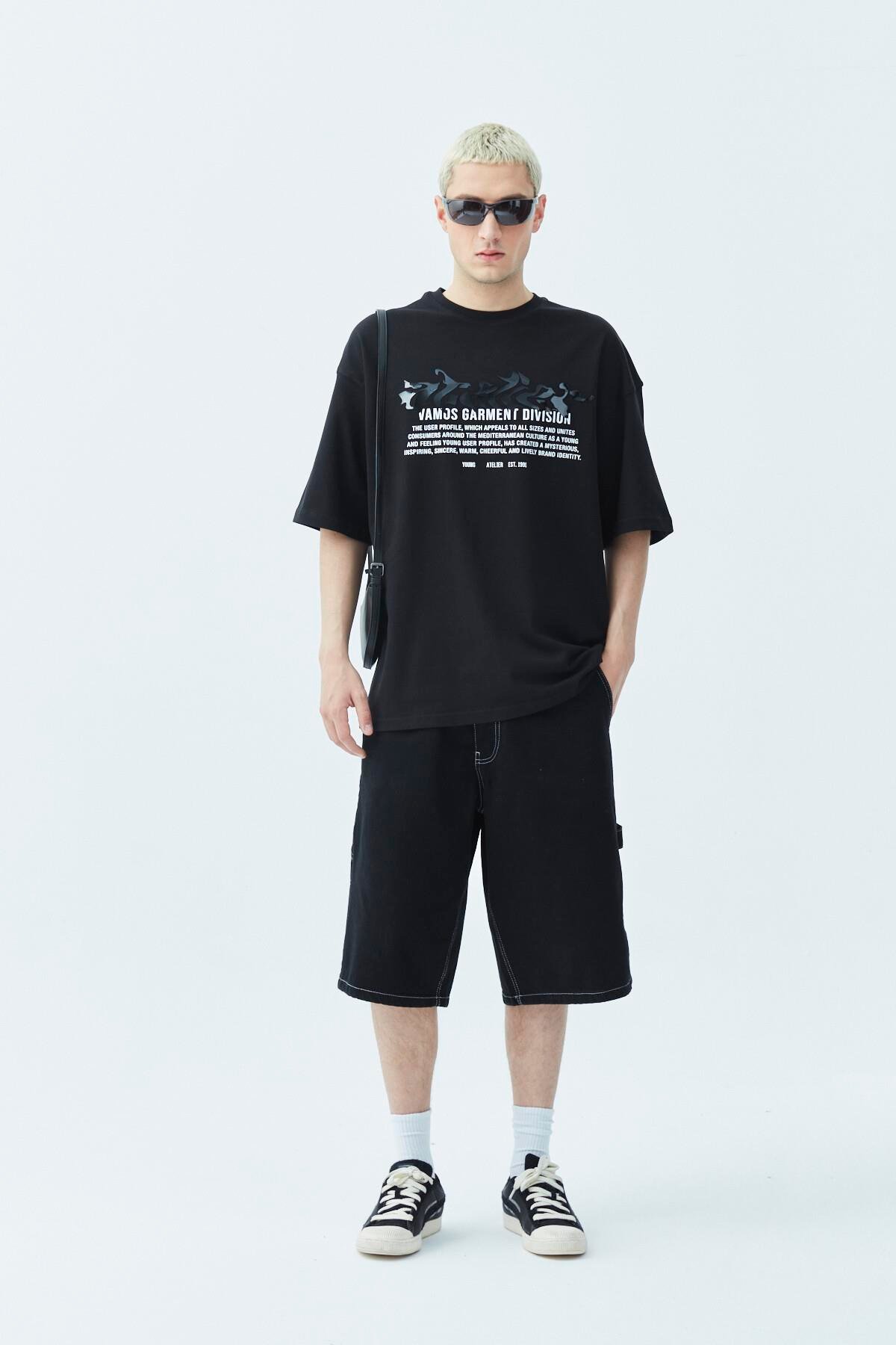 Atelier Kabartma Baskılı Oversize Tişört Siyah
